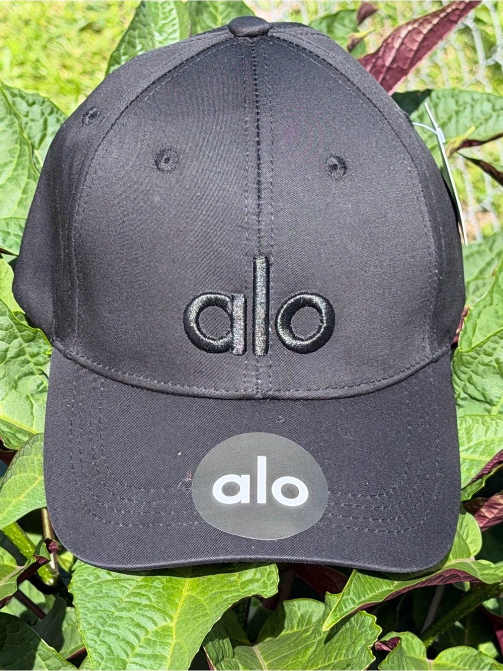 ALO Yoga Off Duty Black Cap - Picture 16 of 16